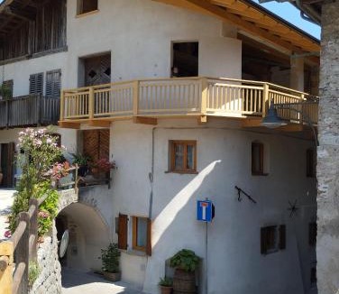 Dorsino Apartment | Alloggio Turistico LA VECIA DEL BORGO