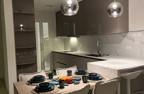 Muscat Apartment | Almouj St. 2-BHK. LAR209- Liaqat Airport Residence