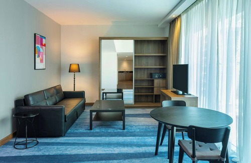 Palm Jumeirah Hotel | Aloft by Marriott Palm Jumeirah