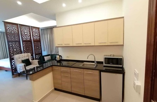Al Jubeiha Apartment | Alqimah Royal Apartment Suite Luxury With Balcony