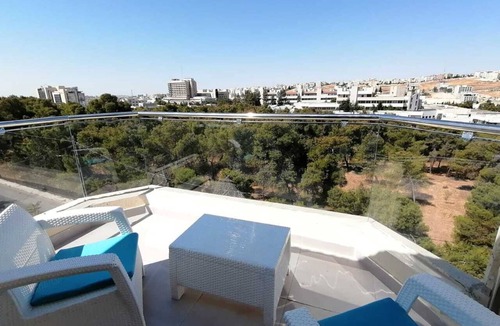 Al Jubeiha Apartment | Alqimah Royal Apartment Suite Luxury With Balcony