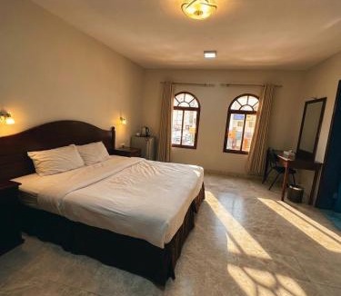 Al Ghubrah Ash Shamaliyyah Apartment | Alreef Hotel Suits