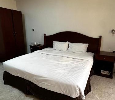 Al Ghubrah Ash Shamaliyyah Apartment | Alreef Hotel Suits