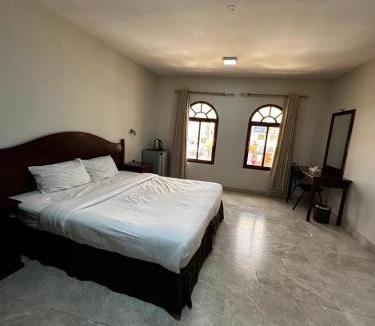 Al Ghubrah Ash Shamaliyyah Apartment | Alreef Hotel Suits