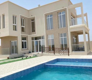 Al Ashkharah Ski Chalet | alyas villa الياس فيلا