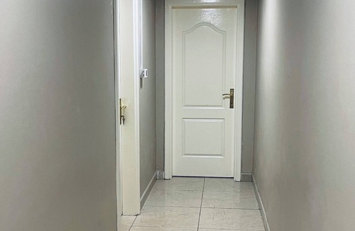 Ajman Apartment | Amazing 3-bedroom apartment with WiFi in Ajman