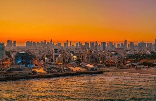 Tel Aviv City Center Apartment | Amazing Dizengoff Square Home