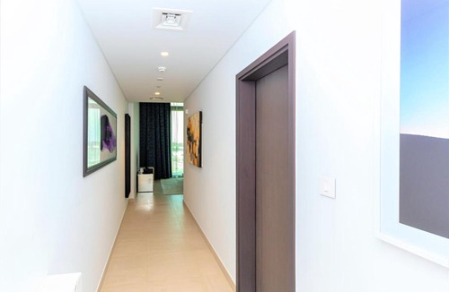Bur Dubai Apartment | Amazing Downtown Views with Dubai Mall access