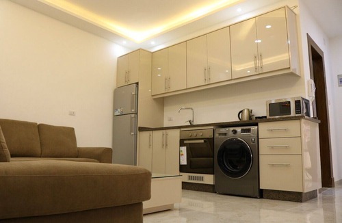 Al Abdali Apartment | Amazing one Bedroom Apartment in Amman, Elwebdah 5