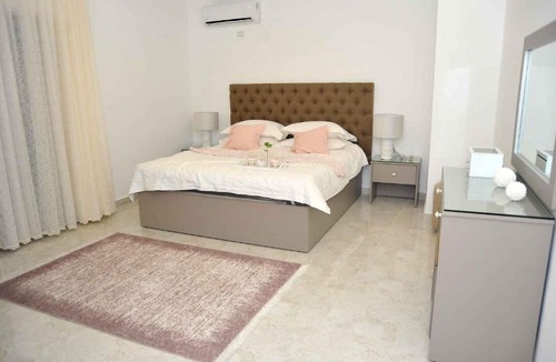 Jabal Al-Hussein Apartment | Amazing one Bedroom Apartment in Amman,Elwebdah 10