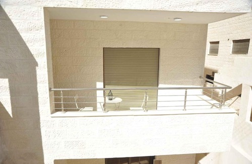 Jabal Al-Hussein Apartment | Amazing one Bedroom Apartment in Amman,Elwebdah 11