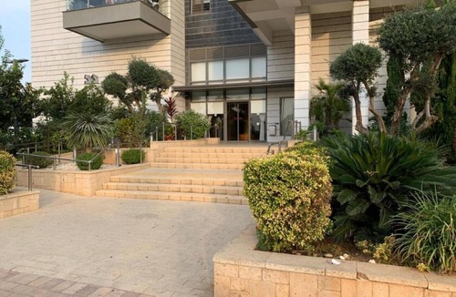Be'er Ya'akov Apartment | Amazing Suite in the Center of the Country
