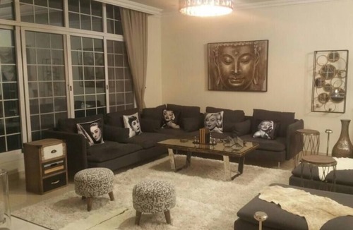 Jumeira 1 Villa | Amazing Villa over looking Burj khalifa in the centre of Dubai