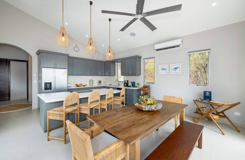 Panama Beach House | Amigos de Tortuga 4 BR Villa Private Pool Oceanview