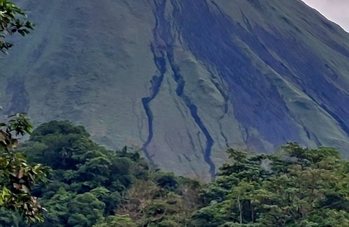 Arenal Hot Springs House | An unrivalled Location: Situated in the heart of Costa Rica's adventure capital,