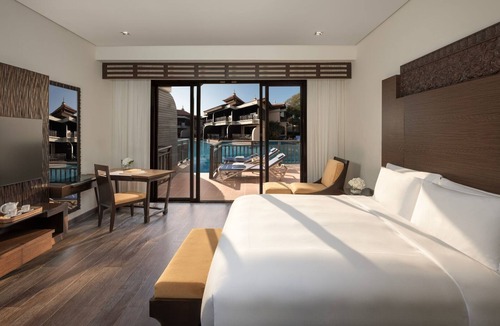 Palm Jumeirah Hotel | Anantara The Palm Dubai Resort