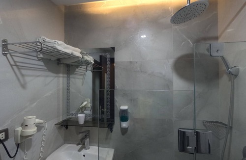 Al Jubeiha Hotel | Antalya Hotel
