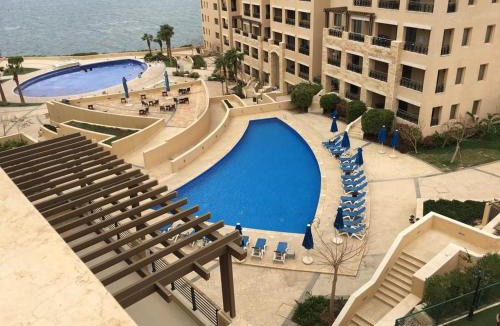 Sweimeh Apartment | Apartment Samarah Resort D44 at DeadSea, Sea & Pool view-Families & couples only