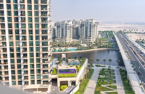 Dubai Apartment | Apartment with Stunning Canal Views, Just Minutes from Dubai Mall and Burj Khalifa