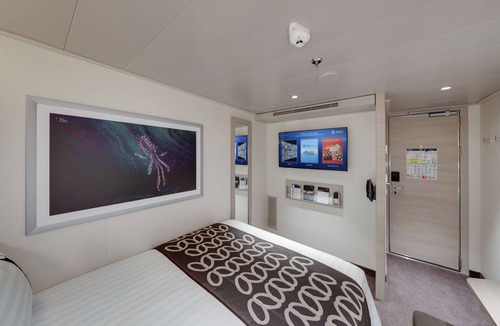 Abu Dhabi City Center Boat Rental | Arabian Cruise