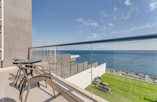 Sharm Villa | Arabian Gulf and Mountain Views 4BR Villa w/AsstRm on Al Dana Island, Fujairah
