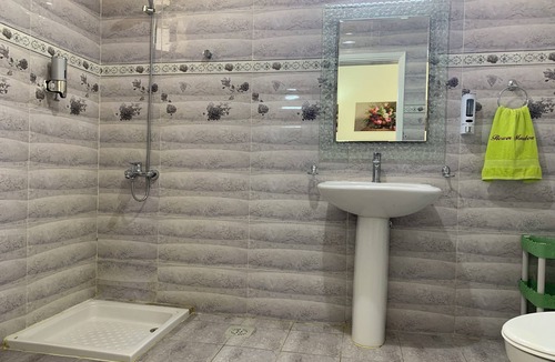 Qurm Apartment | Arabian Night Nook - family-friendly and centrally located guesthouse in Muscat