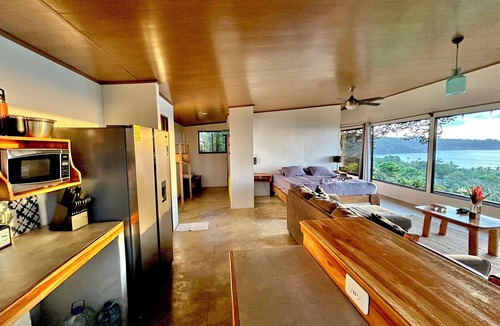 Drake Bay House | Aracari Nest - King Bed, Air Conditioning, Ocean View Sliding Glass Windows