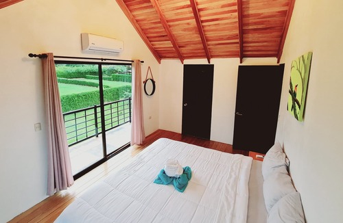 La Fortuna Ski Chalet | Arenal Volcano Villa private pool
