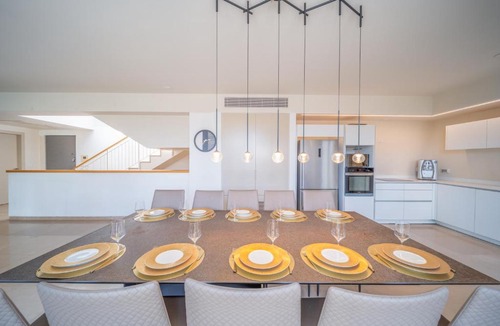Jerusalem City Centre Apartment | Art Apartment In Mamila - Mamila Residence - With jacuzzi
