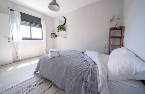 Giv'at Yo'av House | Artistic Vacation Villa w Pool by Sea N' Rent