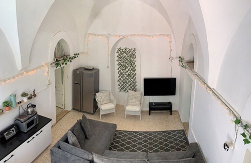 Talbieh House | Authentic Garden Home in Jerusalem Emek Rafayim