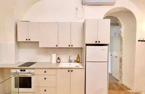 Nachlaot Apartment | Authentic Jerusalem Charm - 2 BR Nachlaot
