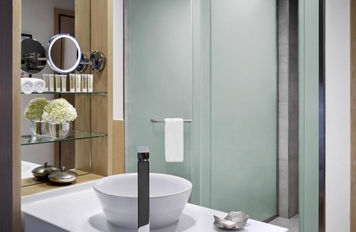 Discovery Gardens Hotel | Avani Ibn Battuta Dubai Hotel