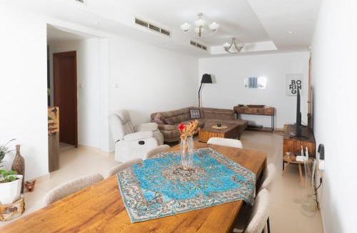 Azaiba Apartment | Azad Guest House