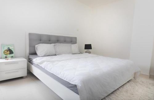 Azaiba Apartment | Azad Guest House