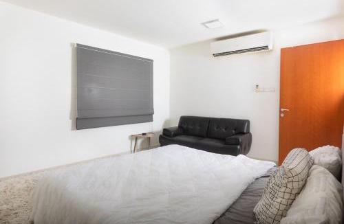 Azaiba Apartment | Azad Guest House