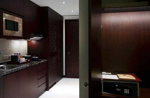 Abu Dhabi Apartment | Bab Al Qasr Residence