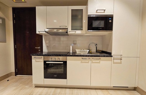 Taqah House | BAIT AZUZ, Elegant suite in Havana