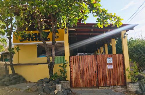 El Transito Bed & Breakfast | Bananoz Surfhouse