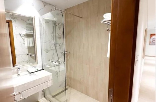 Baniyas East Apartment | BANIYAS PLAZA HOTEL APARTMENTS