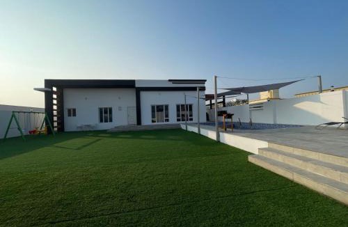 Barka House | Bareeq Luxury House with Two Private Pools - Barka