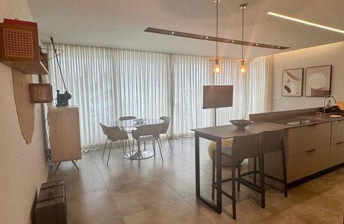 Haifa Apartment | Bat Galim Seaside Artistic Retreat by Sea N' Rent