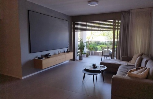 Holon Apartment | Be our guest in our apartment, and get a private room. toilet, and bathroom