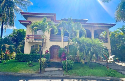 Villas Xihu House | Beach Front-Gated Community-Large Oceanside Casa!