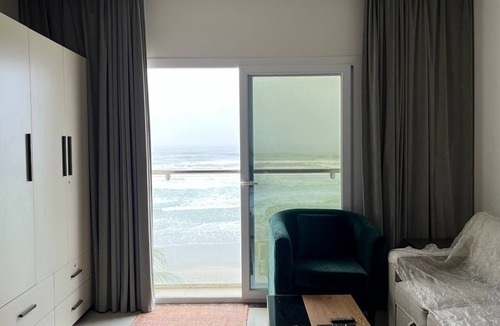 Taqah Apartment | beach front studio