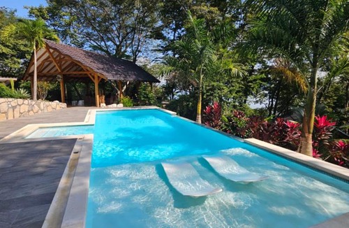 Playa Naranjo Resort | Beach resort playa Leona