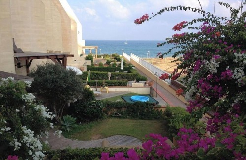 Tel Aviv Promenade Cottage | Beach spacious cottage