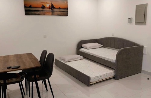 Al Ghubrah Ash Shamaliyyah Apartment | Beach star residency 2
