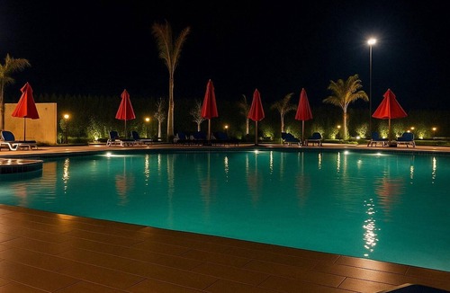 Al-Manasrah Ski Chalet | Beachfront Chalet in Porto Said with P Garden