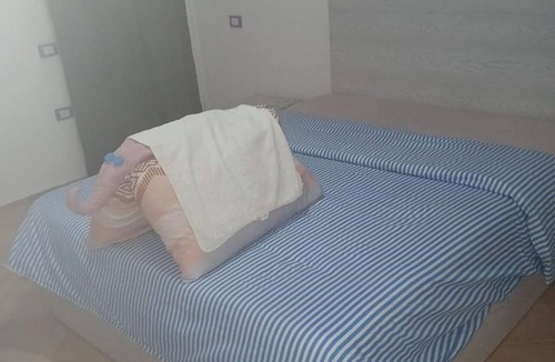Village Road Apartment | Beachfront 3-Bed Sleeps 6 with Sea View